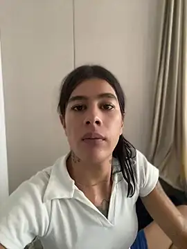 daniigarcia online show from April 17, 2026, 10:12 pm