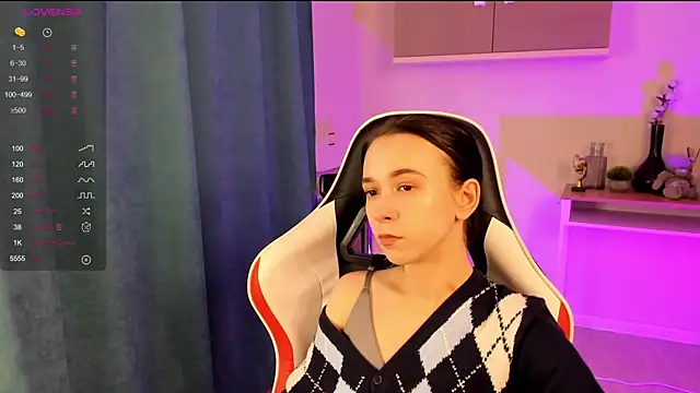 Snapshot of LilithStrangfor chatting on December 17, 2024, 11:28 am LilithStrangfor online show from December 17, 2024, 11:28 am