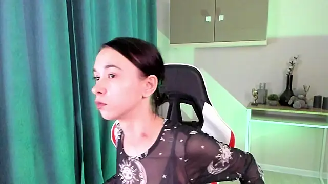 Snapshot of LilithStrangfor chatting on December 16, 2024, 11:01 am LilithStrangfor online show from December 16, 2024, 11:01 am