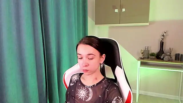 Snapshot of LilithStrangfor chatting on December 16, 2024, 7:58 am LilithStrangfor online show from December 16, 2024, 7:58 am