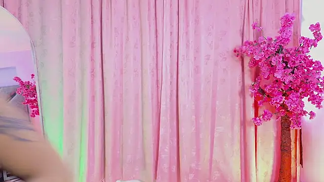 Elith noa online show from January 14, 2026, 7:28 pm