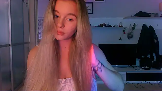 Snapshot of Eva_Jaya chatting on September 13, 2025, 5:18 am Eva Jaya online show from September 13, 2025, 5:18 am