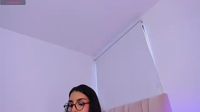 Snapshot of ZarianaEvanz chatting on July 16, 2026, 10:29 pm ZarianaEvanz online show from July 16, 2026, 10:29 pm