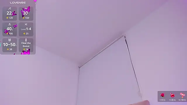 ZarianaEvanz online show from March 4, 2026, 10:50 pm