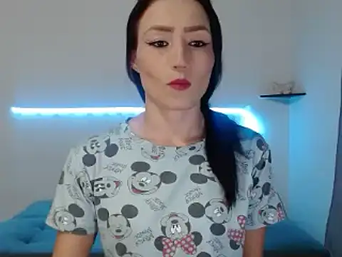 Sara-Guzman1 online show from February 18, 2025, 3:42 am