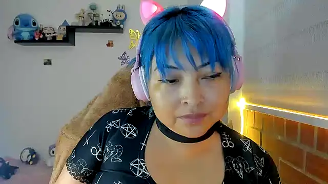 Snapshot of Shaddycute_ chatting on November 25, 2025, 1:55 pm Shaddycute online show from November 25, 2025, 1:55 pm