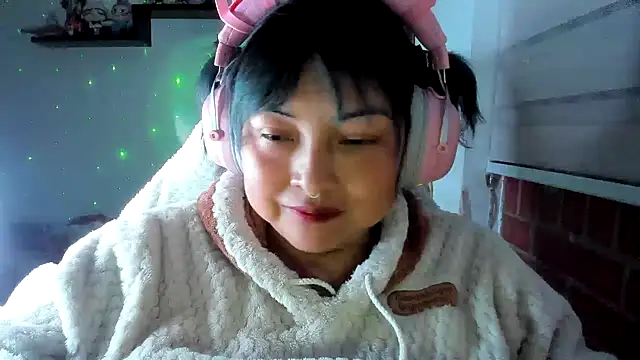 Snapshot of Shaddycute_ chatting on June 11, 2026, 3:36 am Shaddycute online show from June 11, 2026, 3:36 am