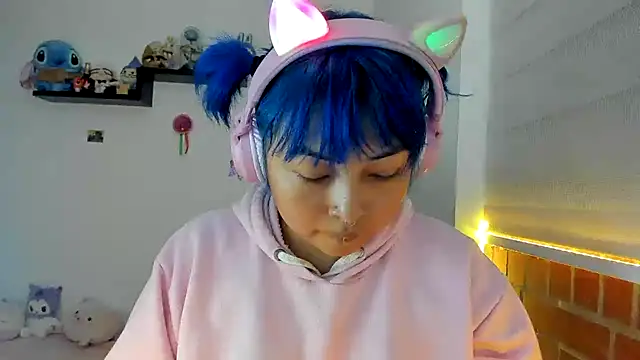 Snapshot of Shaddycute_ chatting on October 26, 2025, 4:51 pm Shaddycute online show from October 26, 2025, 4:51 pm