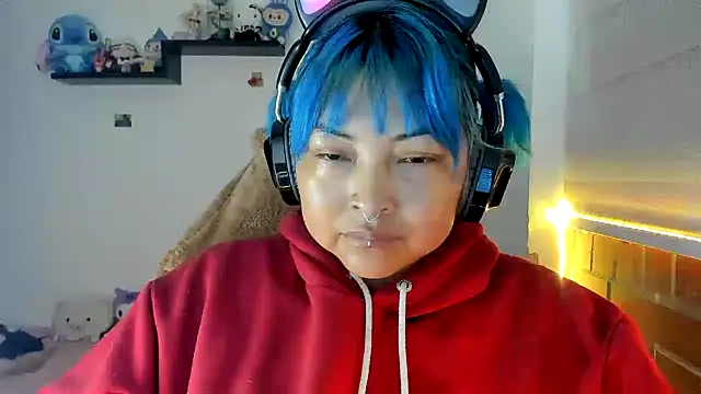 Snapshot of Shaddycute_ chatting on December 16, 2025, 11:25 am Shaddycute online show from December 16, 2025, 11:25 am