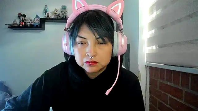 Snapshot of Shaddycute_ chatting on May 23, 2026, 11:20 am Shaddycute online show from May 23, 2026, 11:20 am