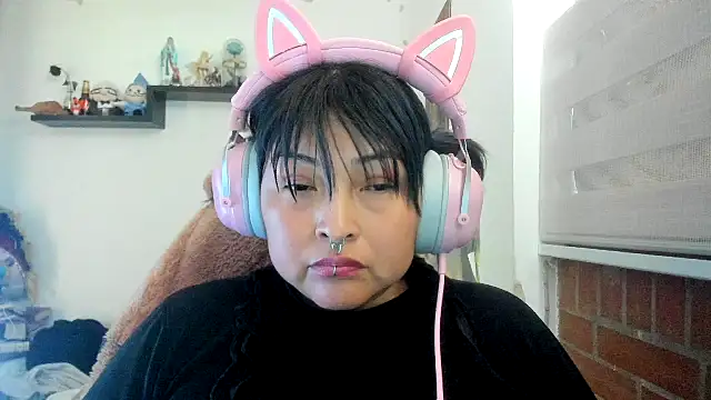 Snapshot of Shaddycute_ chatting on April 20, 2026, 9:05 pm Shaddycute online show from April 20, 2026, 9:05 pm