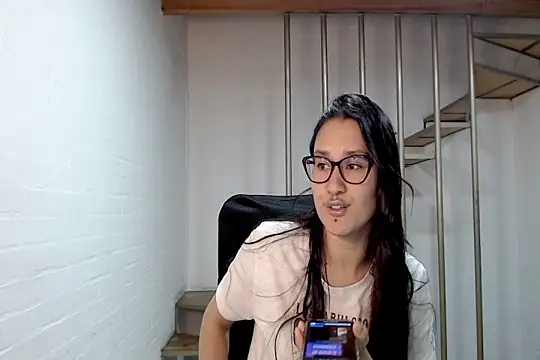 Jessie Desire online show from November 25, 2025, 1:39 am