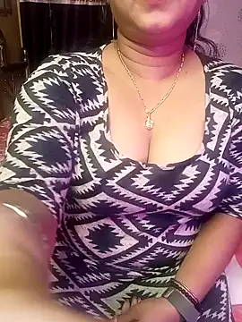 Snapshot of ella_mariya chatting on January 1, 2025, 6:06 pm ella mariya online show from January 1, 2025, 6:06 pm