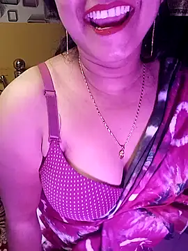 Snapshot of ella_mariya chatting on December 15, 2024, 5:53 pm ella mariya online show from December 15, 2024, 5:53 pm