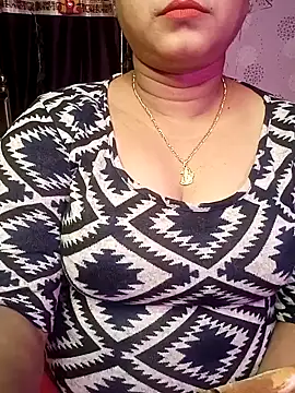 Snapshot of ella_mariya chatting on January 5, 2025, 2:19 pm ella mariya online show from January 5, 2025, 2:19 pm