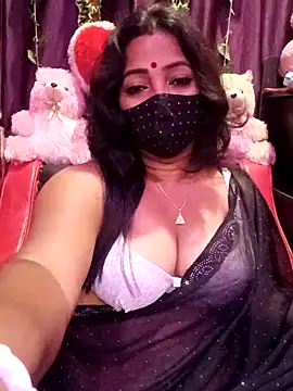 Snapshot of ella_mariya chatting on June 2, 2026, 7:25 pm ella mariya online show from June 2, 2026, 7:25 pm