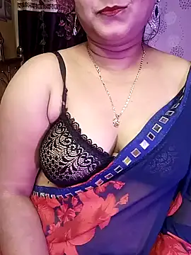 Snapshot of ella_mariya chatting on December 20, 2024, 9:21 am ella mariya online show from December 20, 2024, 9:21 am