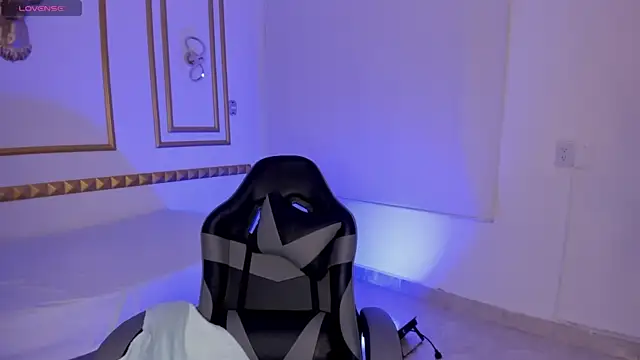 caro03x online show from November 2, 2025, 2:16 am