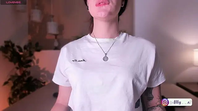 Ally addams online show from September 11, 2025, 3:39 am