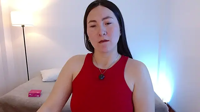 Elle Lee  online show from July 21, 2026, 2:29 pm