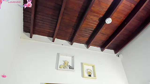 vahiolet fuentes online show from October 2, 2025, 3:10 am