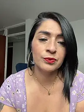 karenlennox1 online show from February 19, 2026, 12:40 am