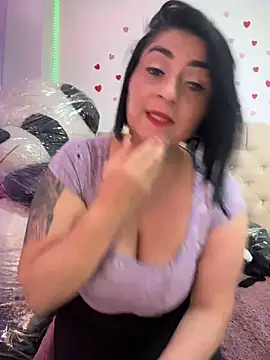 karenlennox1 online show from June 2, 2026, 9:48 pm