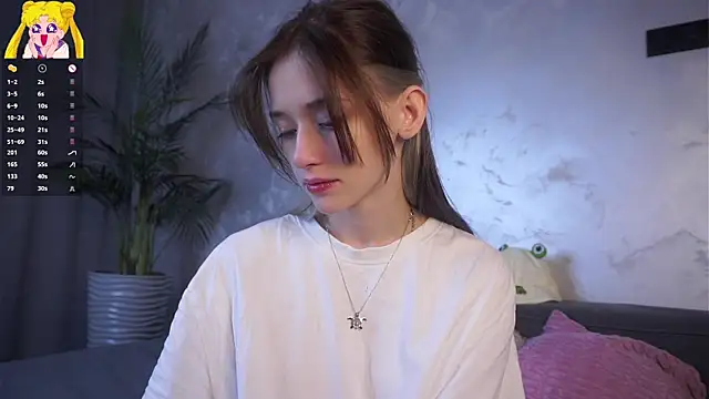 EdlinHargus online show from April 12, 2026, 1:53 am