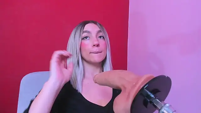 Kate bunny  online show from March 31, 2026, 11:23 am