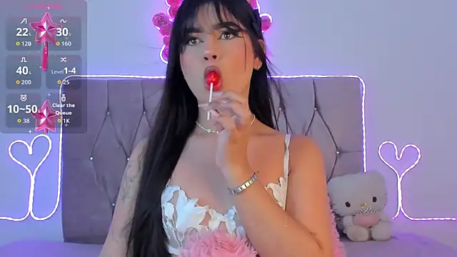 Ashley piinkk  online show from February 27, 2026, 5:29 am