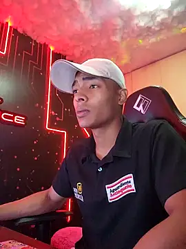 Jhonyblack 1 online show from December 18, 2025, 4:11 pm