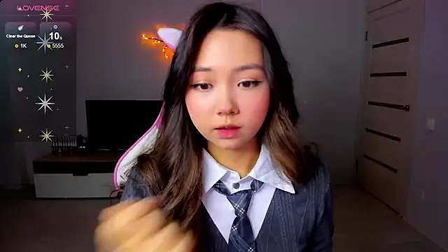 Snapshot of Fluffy_Rose chatting on October 4, 2025, 10:55 pm Fluffy Rose online show from October 4, 2025, 10:55 pm