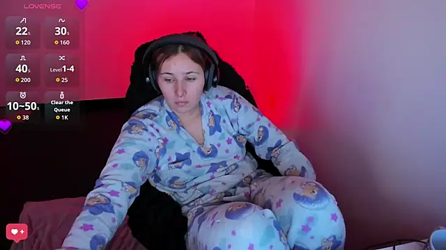 bonnie moon  online show from March 29, 2026, 6:31 pm