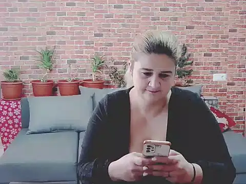 CoryMILF online show from December 12, 2024, 10:13 am