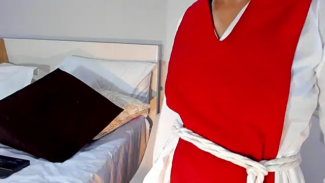 ClaraMariaMon online show from July 24, 2026, 6:15 pm