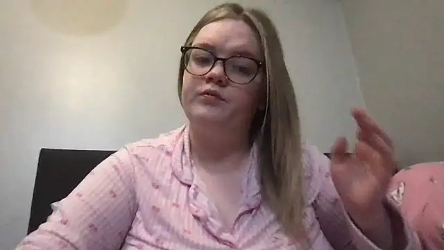 honeyyy24 online show from February 2, 2026, 9:03 pm