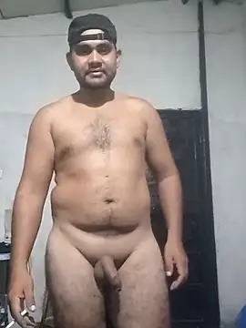 travieso2893 online show from April 9, 2026, 5:09 am