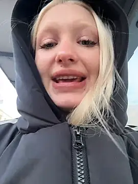 Snapshot of Milkyy_wway chatting on February 6, 2026, 6:42 am Milkyy wway online show from February 6, 2026, 6:42 am