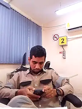 EnriquePersian197 online show from March 3, 2025, 2:28 pm