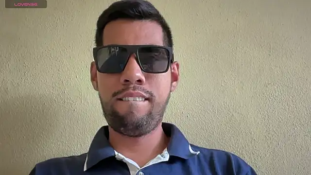 EnriquePersian197 online show from September 16, 2025, 6:42 pm