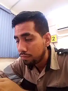 EnriquePersian197 online show from February 24, 2025, 2:26 pm