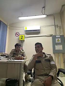 EnriquePersian197 online show from March 12, 2025, 11:21 am