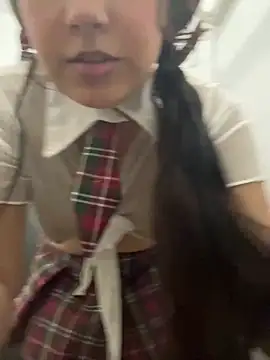 Snapshot of melyescobar chatting on February 1, 2026, 3:38 am melyescobar online show from February 1, 2026, 3:38 am