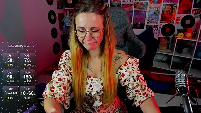 LadyIzabel online show from December 13, 2024, 8:51 am