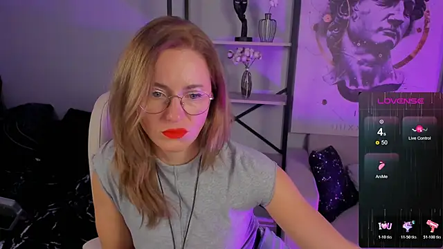 LadyIzabel online show from October 28, 2025, 9:30 am