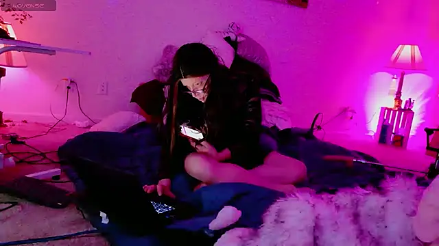 Snapshot of NinasNylonz chatting on June 30, 2026, 2:28 pm NinasNylonz online show from June 30, 2026, 2:28 pm