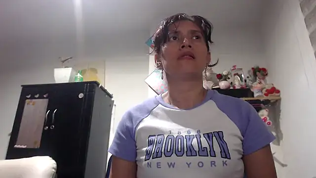 sexy mary 69 online show from November 6, 2025, 2:04 am