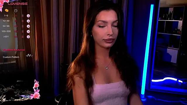 Laura Bess online show from October 2, 2025, 9:40 pm