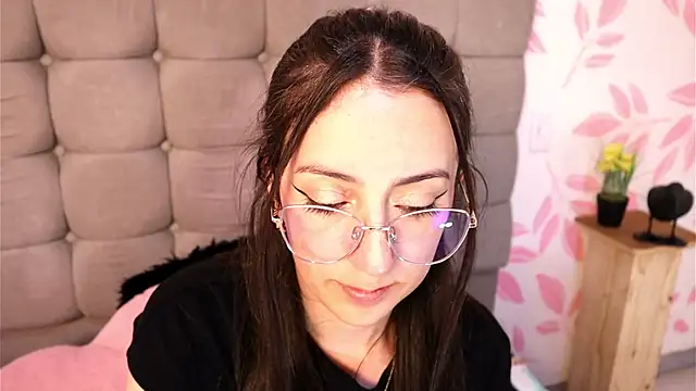 Sweet Sammy  online show from October 17, 2025, 3:54 am