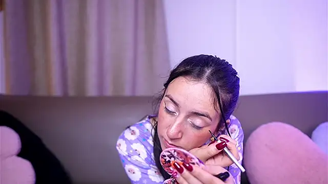 Sweet Sammy  online show from September 26, 2025, 4:08 am